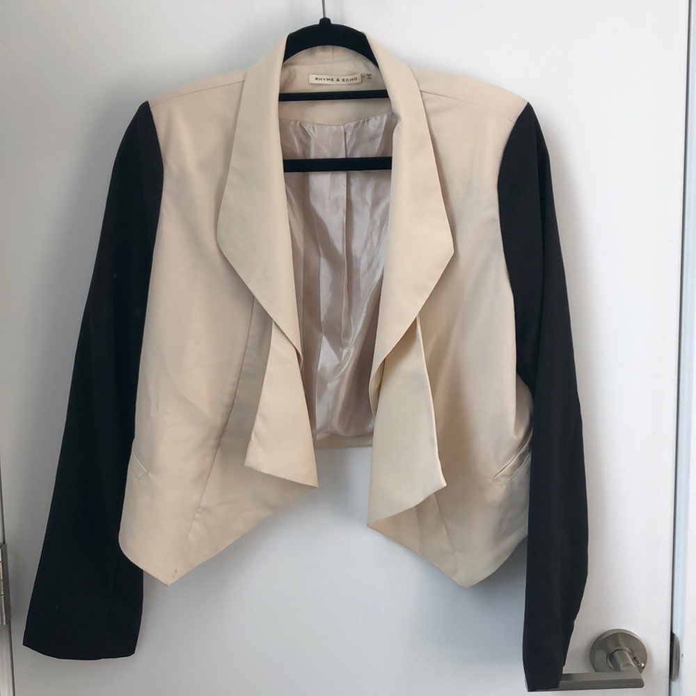 Cropped dual tone blazer